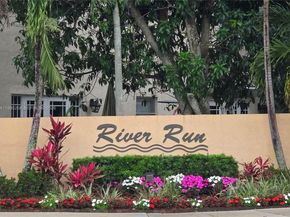 9800 Glacier Dr, Miramar FL 33025
