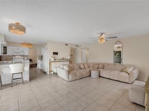 9800 Glacier Dr, Miramar FL 33025