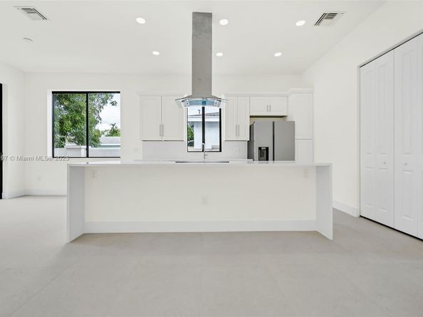 1511 SW 40th Ter, Fort Lauderdale FL 33317