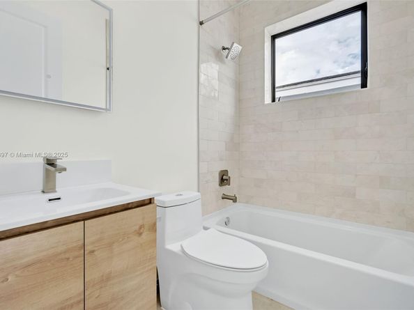 1511 SW 40th Ter, Fort Lauderdale FL 33317