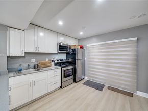 1809 SW 107th Ave 2705, Miami FL 33165