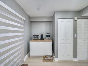 1809 SW 107th Ave 2705, Miami FL 33165