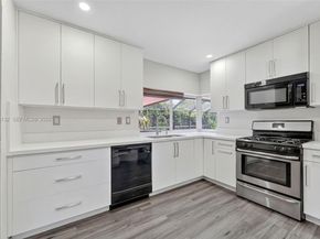 8805 SW 81st St, Miami FL 33173