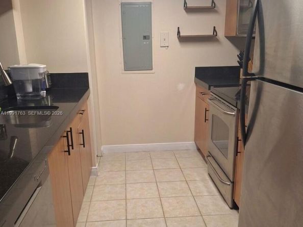 816 NW 11th St 806, Miami FL 33136