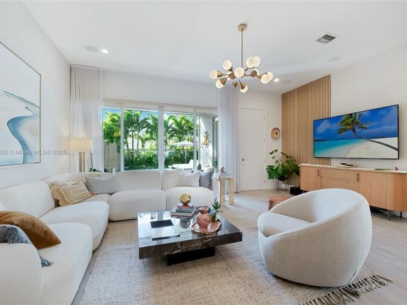 2410 SW 16th Ave, Miami FL 33145