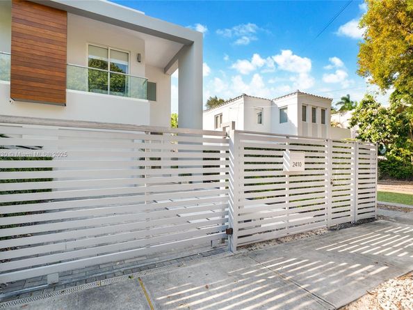 2410 SW 16th Ave, Miami FL 33145