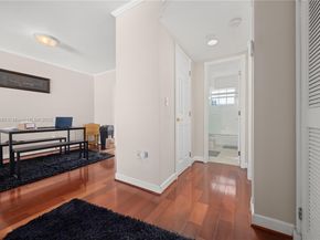 462 Golden Isles Dr 305, Hallandale Beach FL 33009