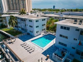 462 Golden Isles Dr 305, Hallandale Beach FL 33009