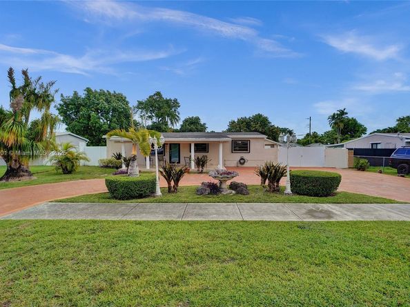 5435 SW 99th Ct, Miami FL 33165