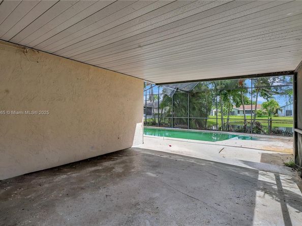 9330 NW 53rd Ct, Sunrise FL 33351