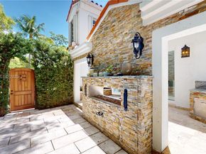 1900 Pizarro St, Coral Gables FL 33134