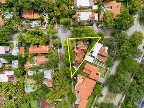 1900 Pizarro St, Coral Gables FL 33134