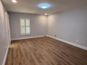 4690 S Fountains Dr S, Lake Worth FL 33467