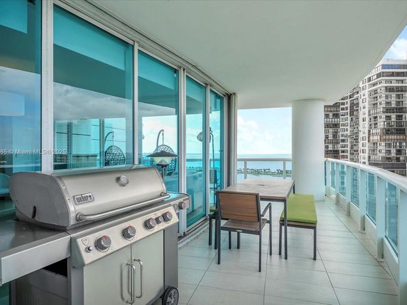 2127 Brickell Ave 2005, Miami FL 33129