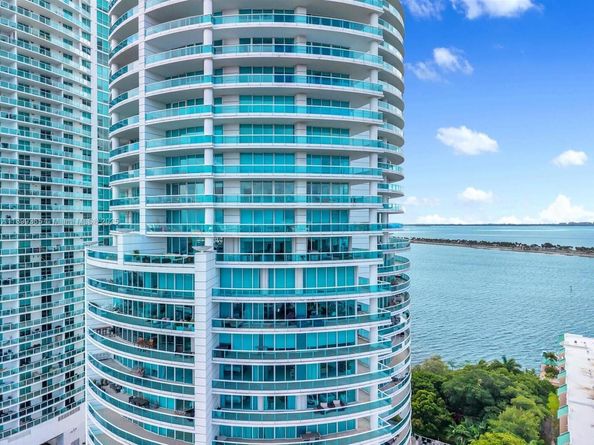 2127 Brickell Ave 2005, Miami FL 33129