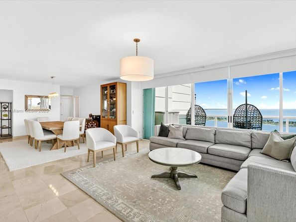2127 Brickell Ave 2005, Miami FL 33129