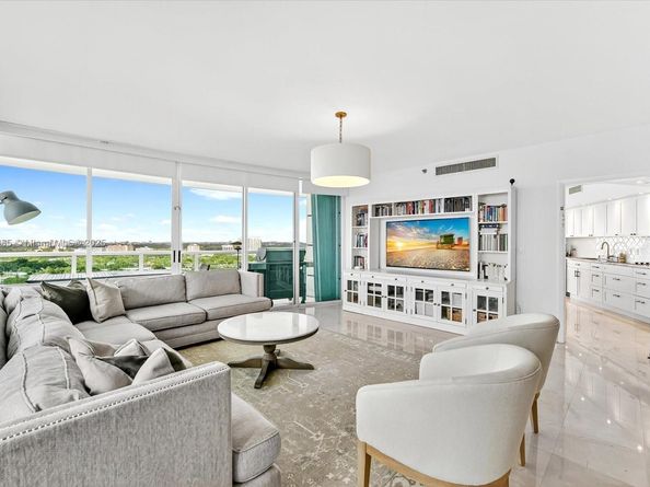 2127 Brickell Ave 2005, Miami FL 33129