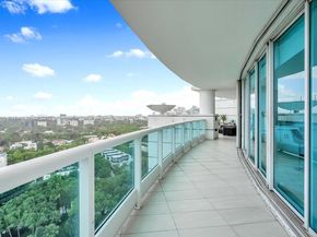 2127 Brickell Ave 2005, Miami FL 33129