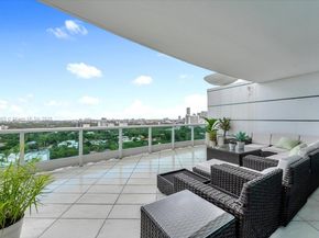 2127 Brickell Ave 2005, Miami FL 33129