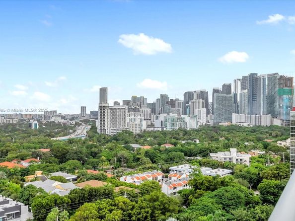 2127 Brickell Ave 2005, Miami FL 33129