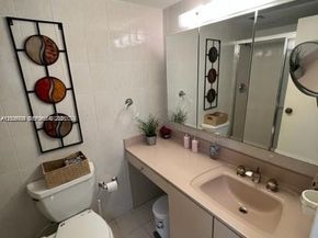 16570 NE 26th Ave 4A, North Miami Beach FL 33160