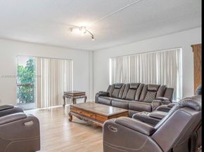 4174 Inverrary Dr 202, Lauderhill FL 33319