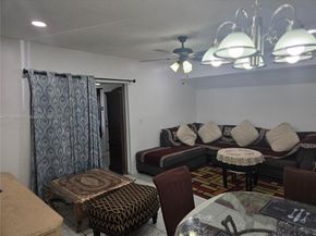 7904 SW 8th St, North Lauderdale FL 33068
