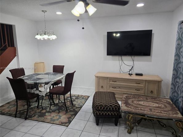 7904 SW 8th St, North Lauderdale FL 33068