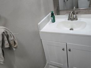 7904 SW 8th St, North Lauderdale FL 33068