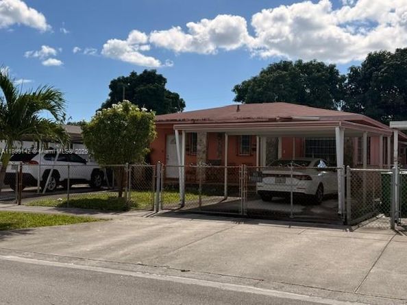 36 E 17th St, Hialeah FL 33010