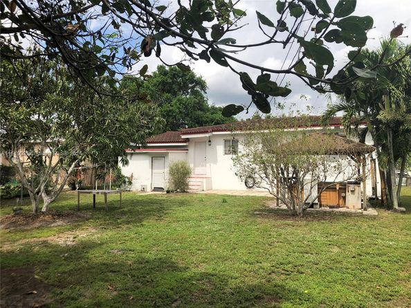 1256 NE 149th St, Miami FL 33161
