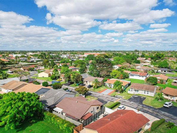 4216 SW 138th Ct, Miami FL 33175