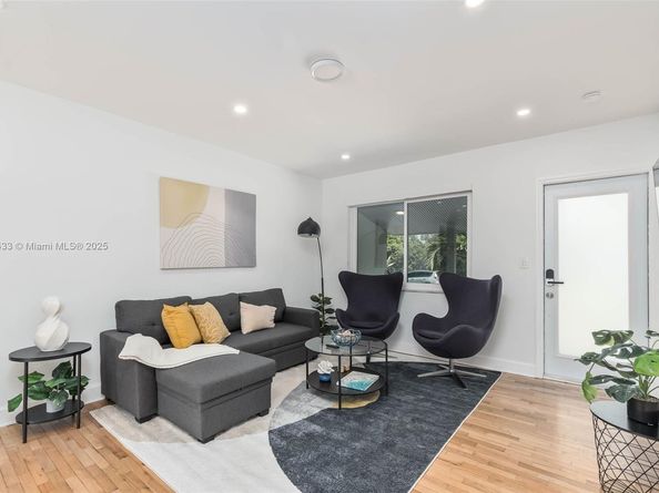 260 NE 46th St, Miami FL 33137
