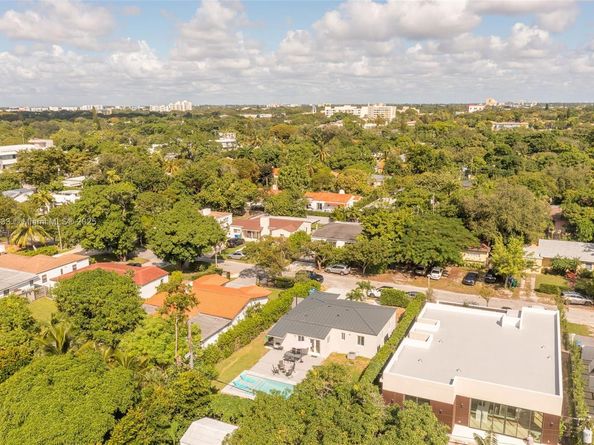 260 NE 46th St, Miami FL 33137