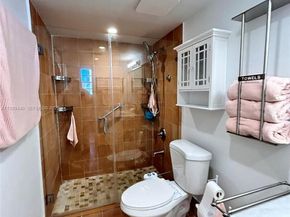 5050 NW 7th St 401, Miami FL 33126