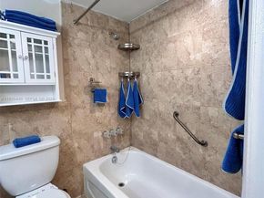 5050 NW 7th St 401, Miami FL 33126