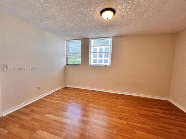 5050 NW 7th St 401, Miami FL 33126