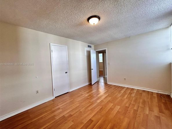 5050 NW 7th St 401, Miami FL 33126