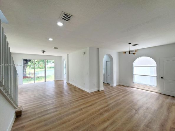 3790 NE 9th Ct, Homestead FL 33033