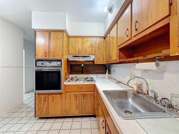 6580 Santona St A16, Coral Gables FL 33146