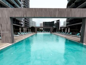 55 SW 9th St 2305, Miami FL 33130