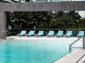 55 SW 9th St 2305, Miami FL 33130