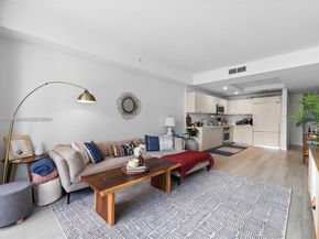 55 SW 9th St 2305, Miami FL 33130