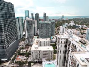 55 SW 9th St 2305, Miami FL 33130