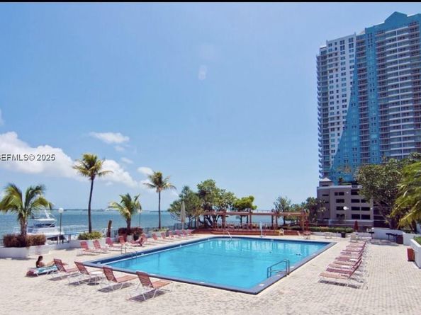 999 Brickell Bay Dr 209, Miami FL 33131