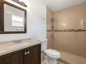 2033 Dewey St, Hollywood FL 33020