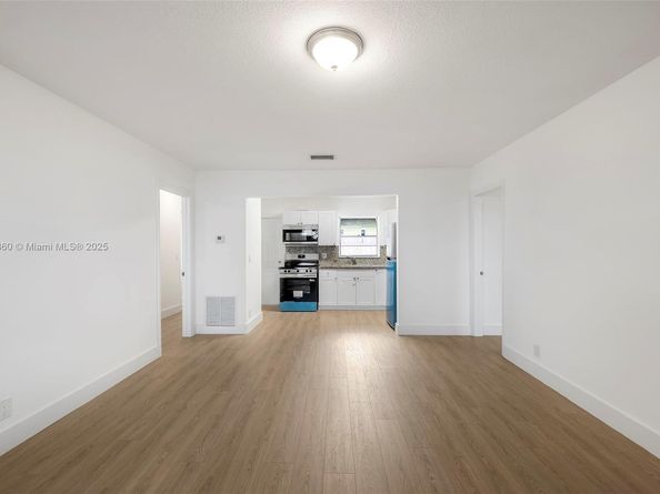 2033 Dewey St, Hollywood FL 33020