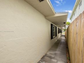 2033 Dewey St, Hollywood FL 33020