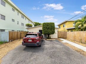2033 Dewey St, Hollywood FL 33020