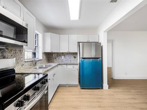 2033 Dewey St, Hollywood FL 33020